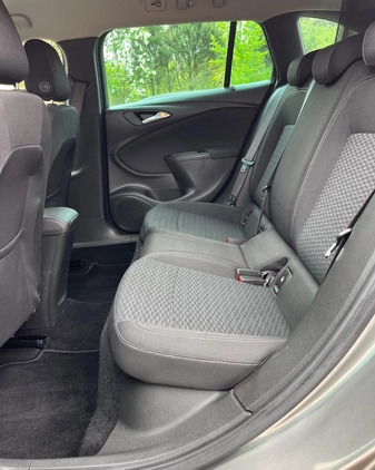 Opel Astra cena 49900 przebieg: 132000, rok produkcji 2019 z Pisz małe 211